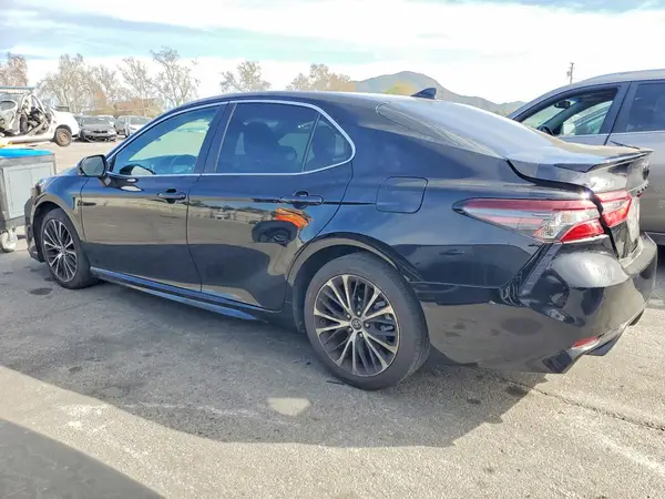 4T1G11AK2NU688967 2022 TOYOTA CAMRY - Image 2