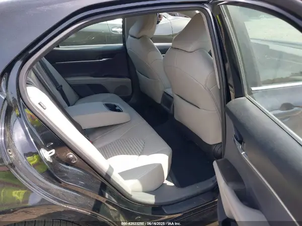 4T1G11AK2NU691481 2022 TOYOTA CAMRY - Image 8
