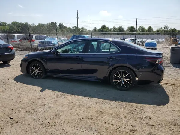 4T1G11AK2NU695675 2022 TOYOTA CAMRY - Image 2