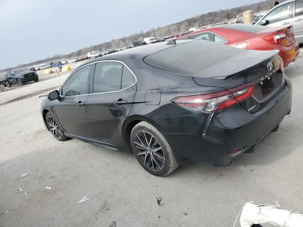 4T1G11AK2NU695689 2022 TOYOTA CAMRY - Image 2