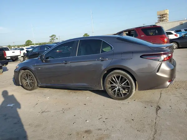 4T1G11AK2NU703371 2022 TOYOTA CAMRY - Image 2