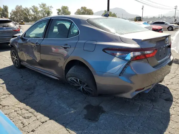 4T1G11AK2NU706965 2022 TOYOTA CAMRY - Image 2