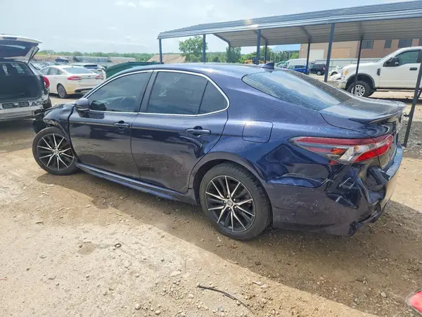4T1G11AK2NU708201 2022 TOYOTA CAMRY - Image 2