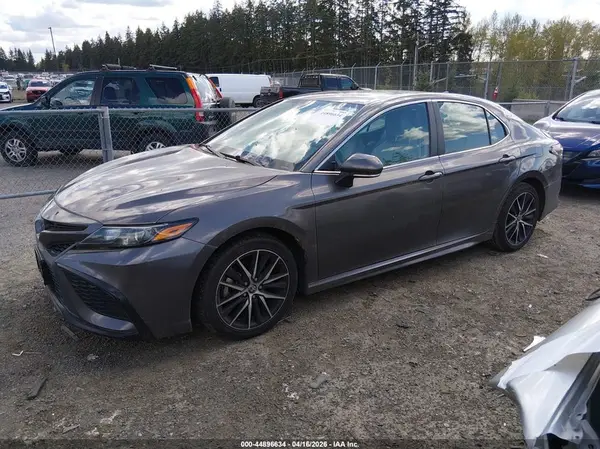 4T1G11AK2NU713723 2022 TOYOTA CAMRY - Image 2