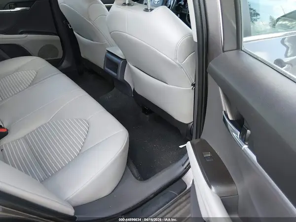 4T1G11AK2NU713723 2022 TOYOTA CAMRY - Image 8