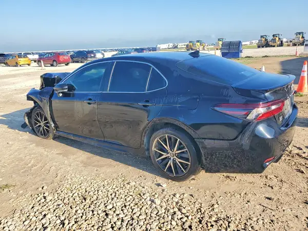 4T1G11AK2NU714242 2022 TOYOTA CAMRY - Image 2