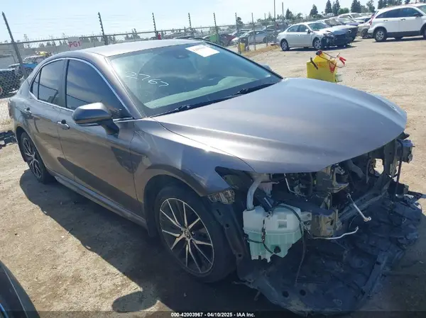 4T1G11AK2PU079820 2023 TOYOTA CAMRY - Image 1
