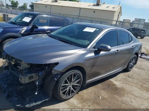 4T1G11AK2PU079820 2023 TOYOTA CAMRY - Image 2