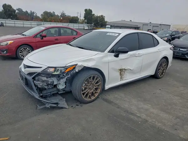4T1G11AK2PU082815 2023 TOYOTA CAMRY - Image 1