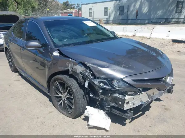 4T1G11AK2PU098058 2023 TOYOTA CAMRY - Image 1