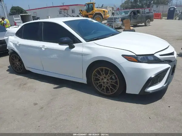 4T1G11AK2PU146903 2023 TOYOTA CAMRY - Image 1