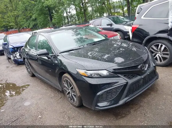 4T1G11AK2PU152149 2023 TOYOTA CAMRY - Image 1