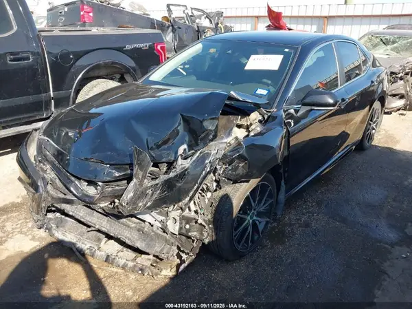 4T1G11AK2PU724790 2023 TOYOTA CAMRY - Image 2