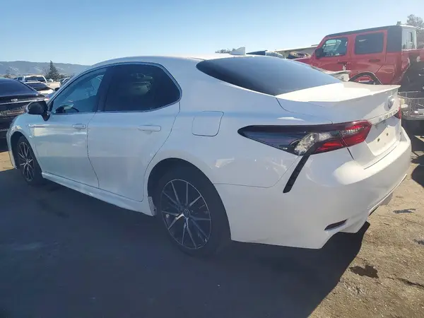 4T1G11AK2PU732677 2023 TOYOTA CAMRY - Image 2