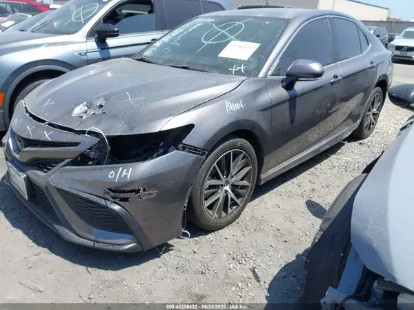4T1G11AK2PU736132 2023 TOYOTA CAMRY - Image 2