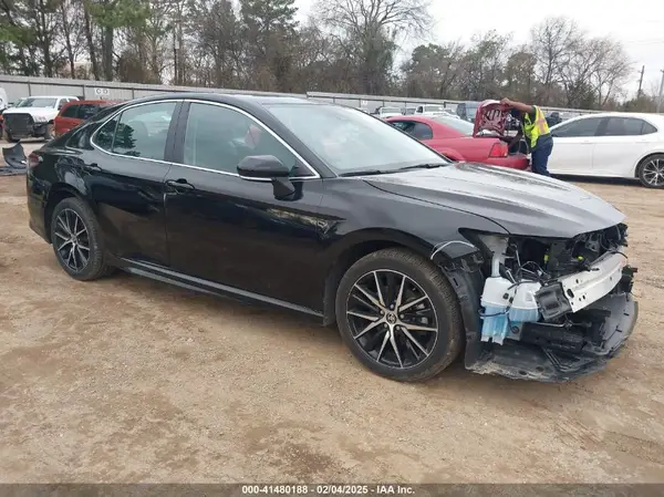 4T1G11AK2PU739371 2023 TOYOTA CAMRY - Image 1