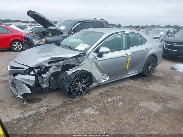 4T1G11AK2PU741556 2023 TOYOTA CAMRY - Image 2