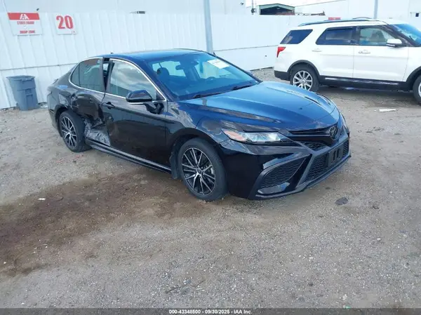 4T1G11AK2PU742853 2023 TOYOTA CAMRY - Image 1