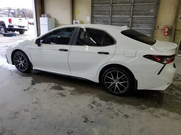 4T1G11AK2PU749401 2023 TOYOTA CAMRY - Image 2