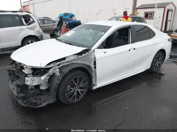4T1G11AK2PU752606 2023 TOYOTA CAMRY - Image 2