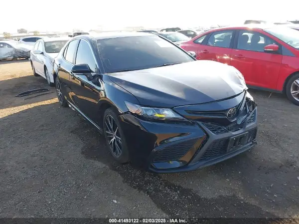 4T1G11AK2PU758230 2023 TOYOTA CAMRY - Image 1