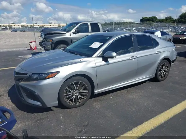 4T1G11AK2PU768854 2023 TOYOTA CAMRY - Image 2