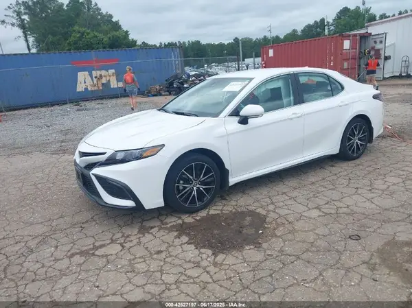 4T1G11AK2PU779840 2023 TOYOTA CAMRY - Image 2