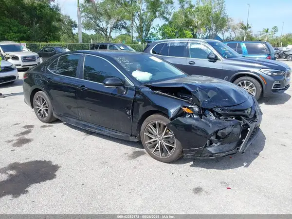 4T1G11AK2PU782592 2023 TOYOTA CAMRY - Image 1