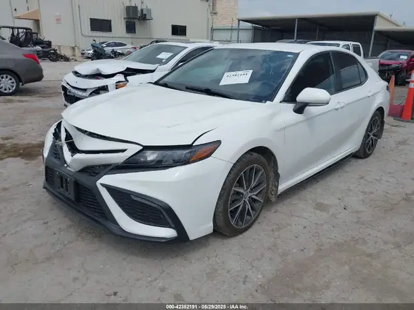 4T1G11AK2PU794807 2023 TOYOTA CAMRY - Image 2