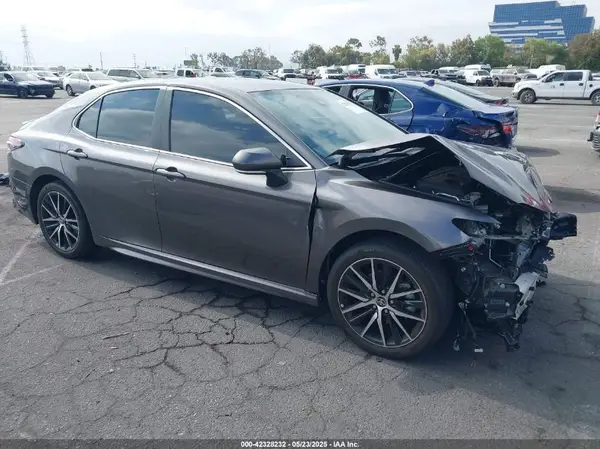 4T1G11AK2PU806759 2023 TOYOTA CAMRY - Image 1