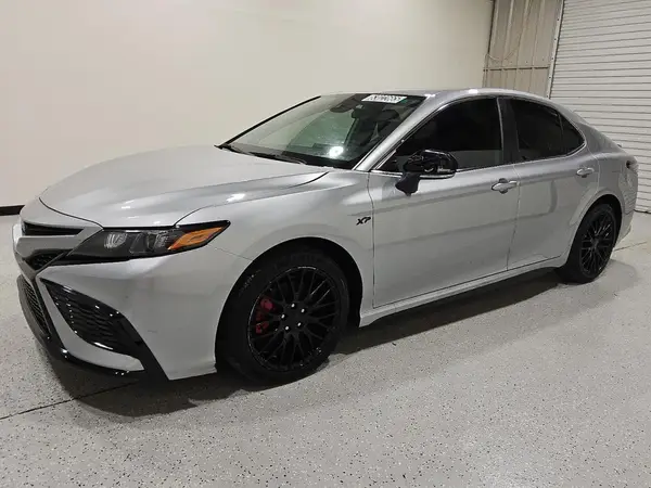 4T1G11AK2PU807538 2023 TOYOTA CAMRY - Image 1