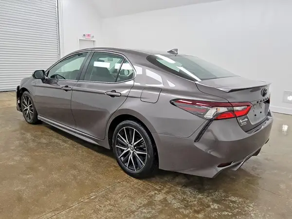 4T1G11AK2PU828664 2023 TOYOTA CAMRY - Image 2