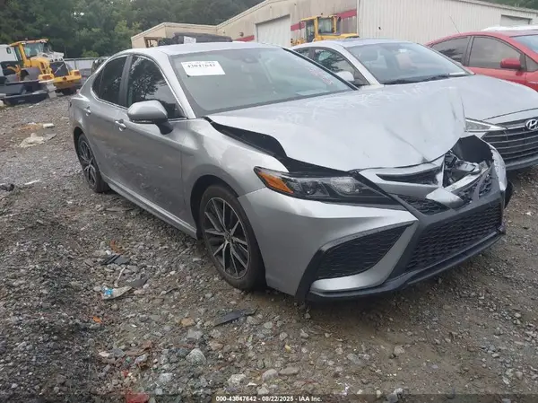 4T1G11AK2PU829555 2023 TOYOTA CAMRY - Image 1