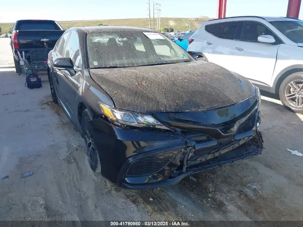 4T1G11AK2PU838529 2023 TOYOTA CAMRY - Image 1