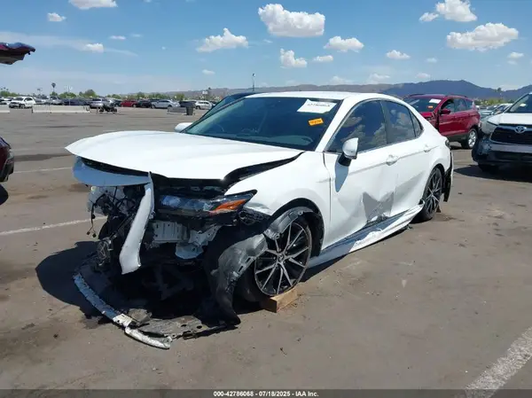 4T1G11AK2RU195022 2024 TOYOTA CAMRY - Image 2
