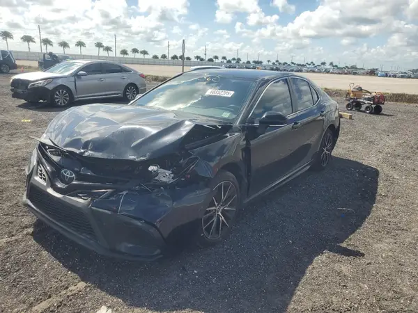 4T1G11AK2RU211820 2024 TOYOTA CAMRY - Image 1