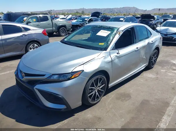 4T1G11AK2RU215110 2024 TOYOTA CAMRY - Image 2