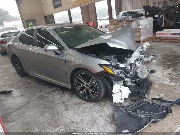4T1G11AK2RU230822 2024 TOYOTA CAMRY - Image 1