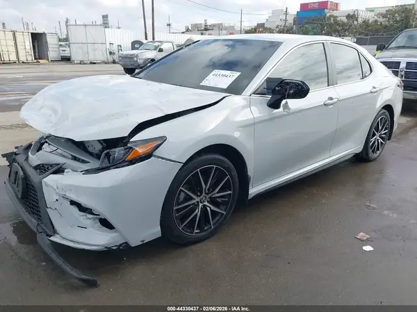 4T1G11AK2RU233610 2024 TOYOTA CAMRY - Image 2