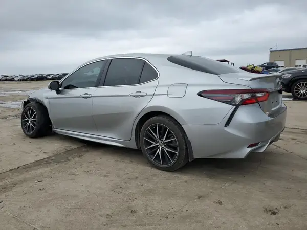 4T1G11AK2RU236099 2024 TOYOTA CAMRY - Image 2