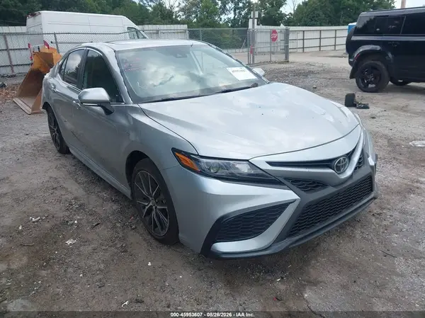 4T1G11AK2RU243893 2024 TOYOTA CAMRY - Image 1