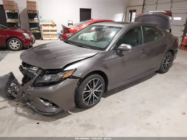 4T1G11AK2RU244333 2024 TOYOTA CAMRY - Image 2