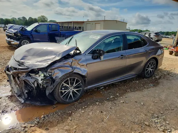 4T1G11AK2RU246602 2024 TOYOTA CAMRY - Image 1