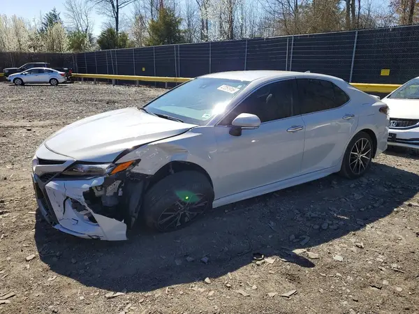 4T1G11AK2RU253369 2024 TOYOTA CAMRY - Image 1