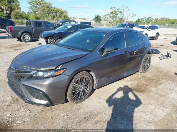 4T1G11AK2RU255719 2024 TOYOTA CAMRY - Image 2
