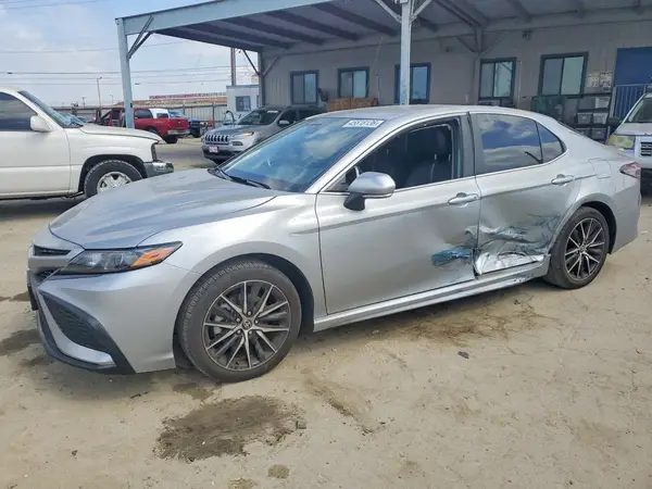 4T1G11AK2RU256093 2024 TOYOTA CAMRY - Image 1