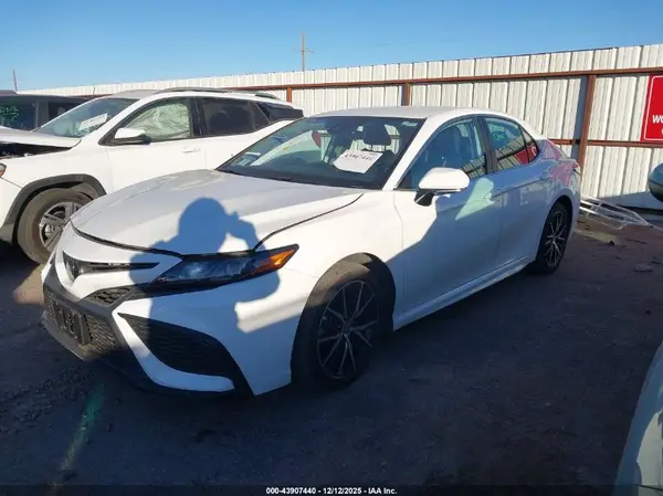 4T1G11AK2RU265781 2024 TOYOTA CAMRY - Image 2