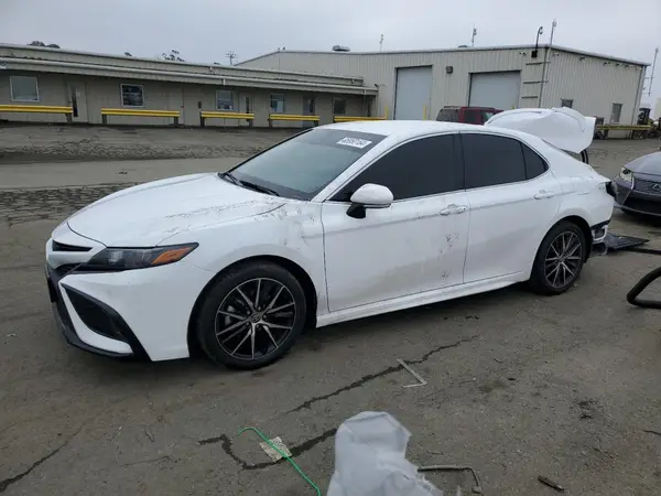 4T1G11AK2RU848934 2024 TOYOTA CAMRY - Image 1