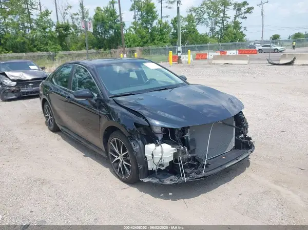 4T1G11AK2RU851378 2024 TOYOTA CAMRY - Image 1