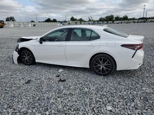 4T1G11AK2RU862056 2024 TOYOTA CAMRY - Image 2